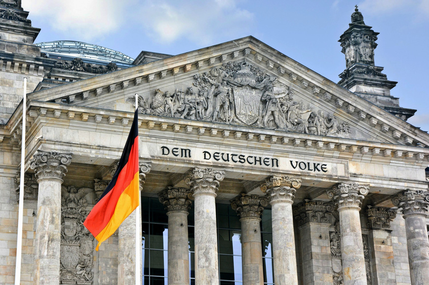 Bild 1 Für die Bundestagswahl am 23. Februar 2025 werden etwa 2,3 Mio. Wahlberechtigte erstmalig eine Wahlbenachrichtigung zur Wahl des Deutschen Bundestages erhalten.