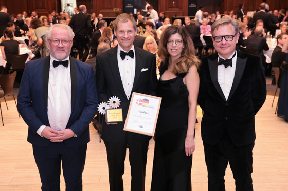 Von links: Jens-Henrik Nicolaisen, Chairman Danish-German chamber of commerce, Kim Fausing, CEO and President Danfoss, Annette Horváth, Vice-chairman Danish-German chamber of commerce, Reiner Perau, President Danish-German chamber of commerce.